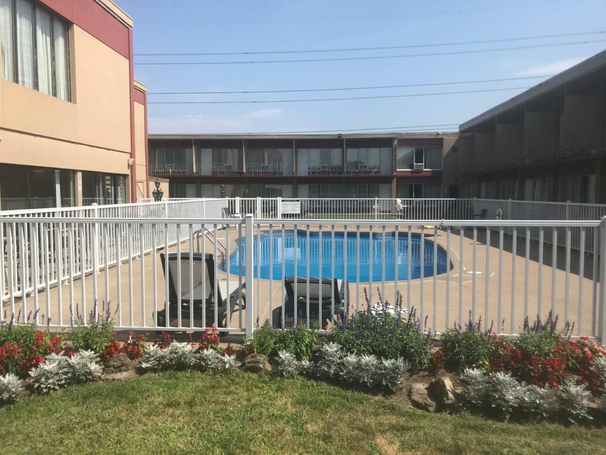 מונטריאול Auberge Royal Versailles מראה חיצוני תמונה